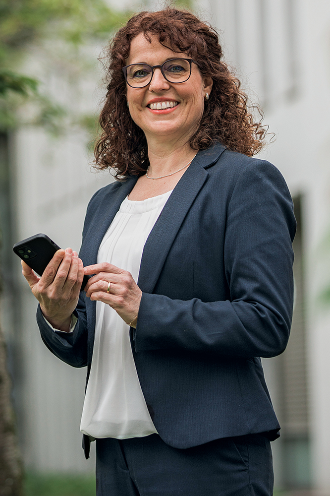 Karin Weyer