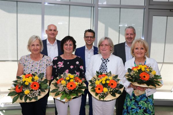 Volksbank Lahr verabschiedet langjährige Mitarbeiterinnen