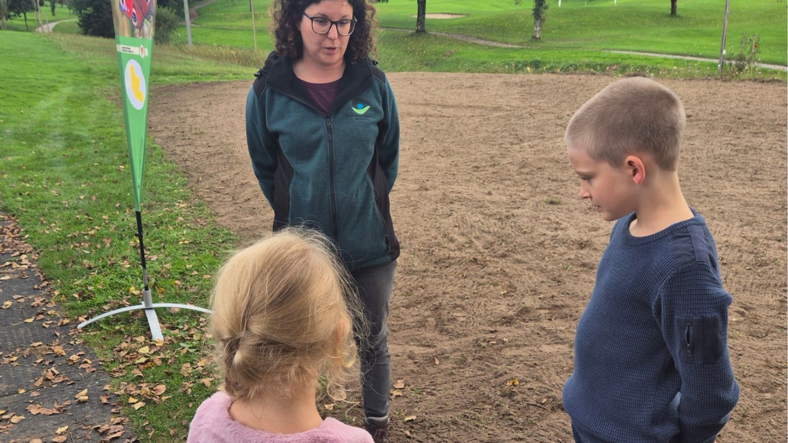 Herbstaussaat für mehr Artenvielfalt: Golfclub Ortenau unterstützt Biodiversitäts-Initiative der Volksbank Lahr