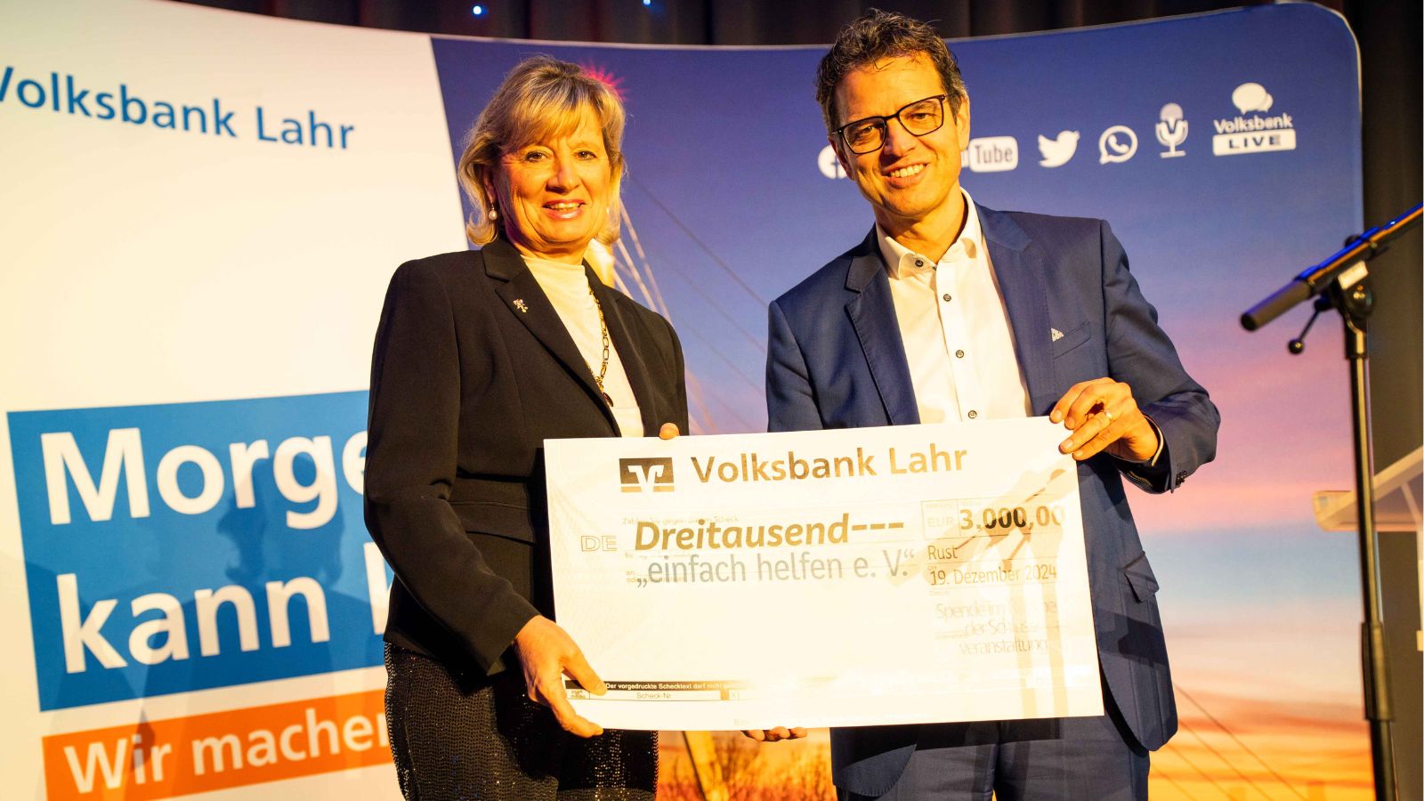Klimaexperte Sven Plöger sprach am 19.12.2024 vor rund 400 Gästen bei der Jahresabschlussveranstaltung der Volksbank Lahr